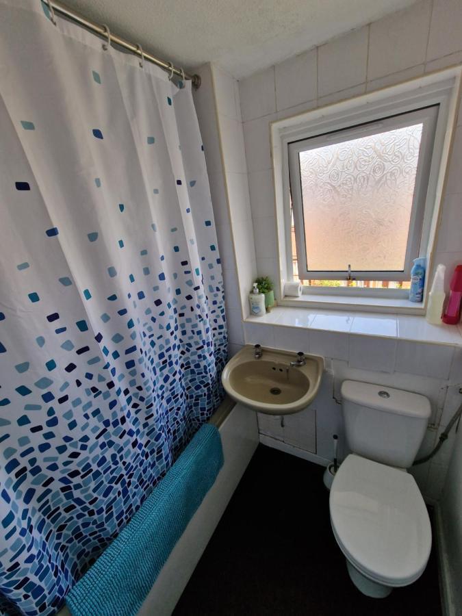 Hospedagem domiciliar Cozy Double Bedroom In Zone 1-2